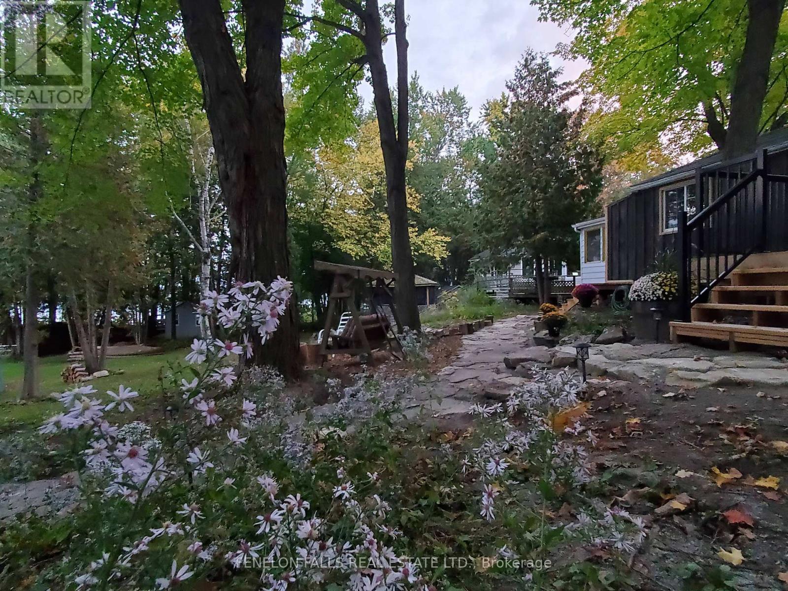 168 Lakebreeze Road, Kawartha Lakes, Ontario  K0M 1N0 - Photo 6 - X12813740