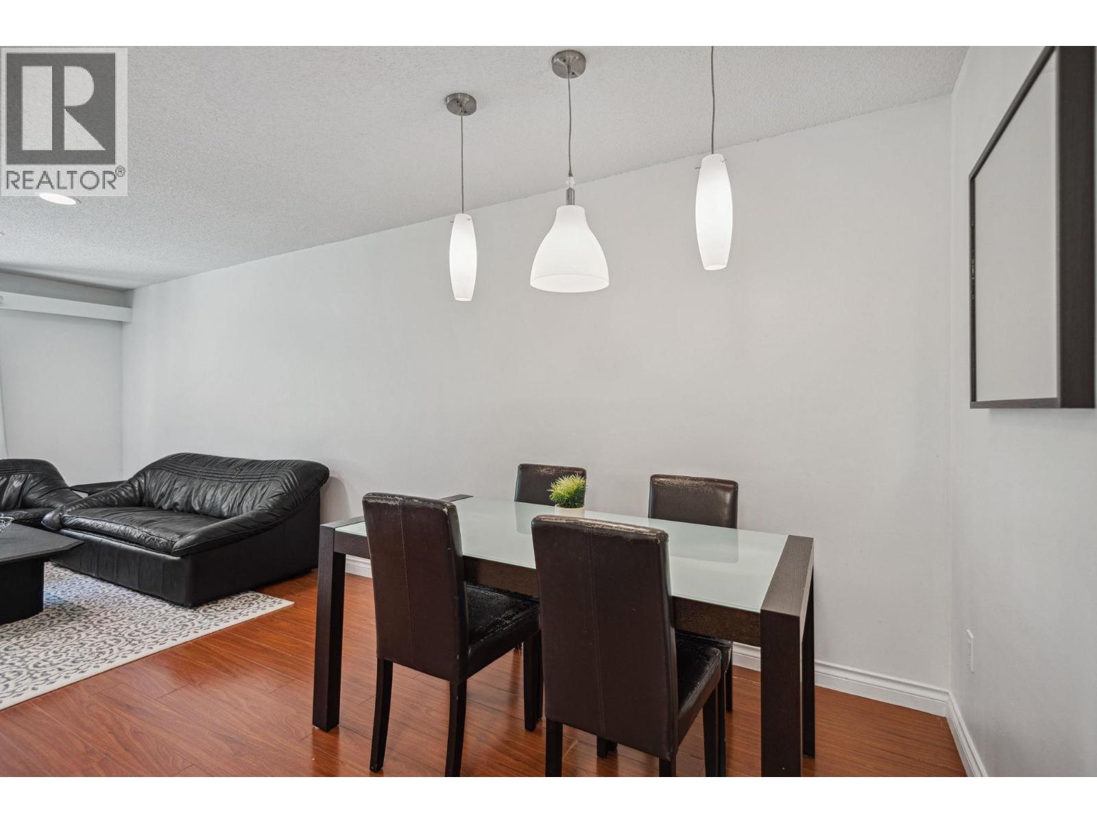 Listing Picture 4 of 26 : 101 9857 MANCHESTER DRIVE, Burnaby / 本拿比 - 魯藝地產 Yvonne Lu Group - MLS Medallion Club Member