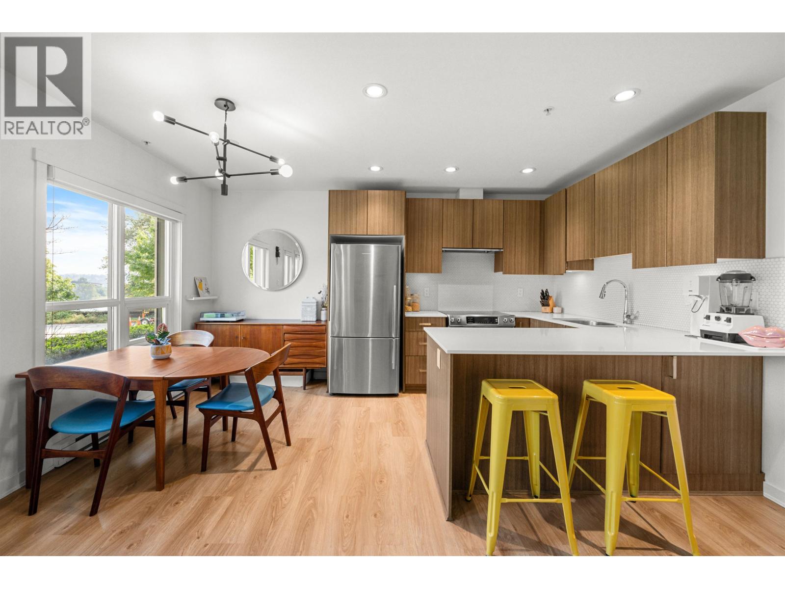 Th4 125 Columbia Street, New Westminster, British Columbia  V3L 0G8 - Photo 3 - R3092722