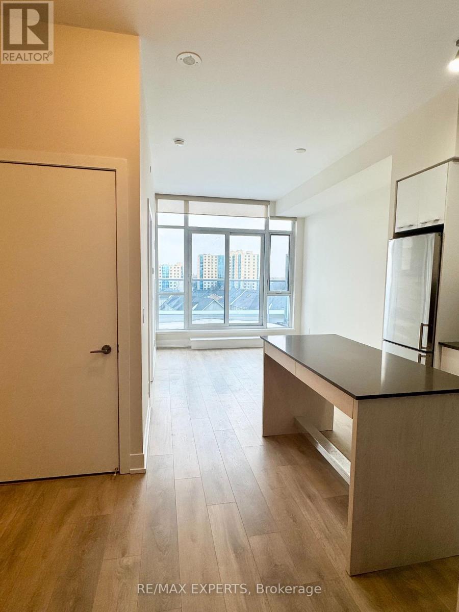 717 - 9471 Yonge Street, Richmond Hill, Ontario  L4C 0Z5 - Photo 2 - N12813718