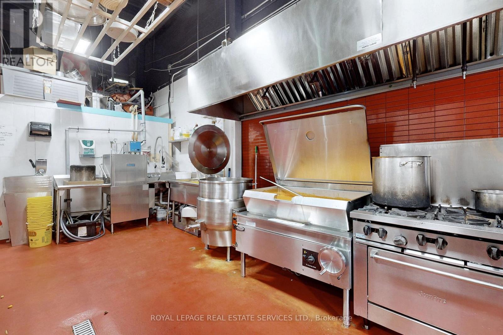 21-22 - 71 Marycroft Avenue, Vaughan, Ontario  L4L 5Y6 - Photo 2 - N12813732