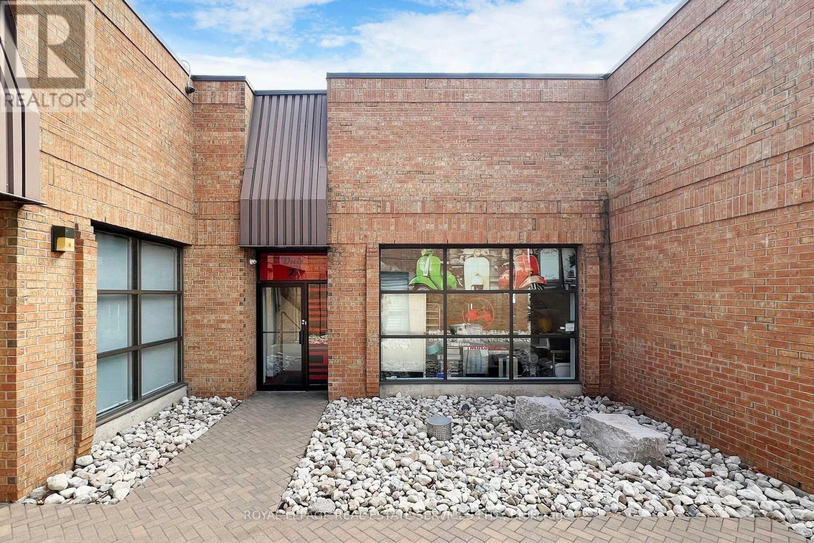 21-22 - 71 Marycroft Avenue, Vaughan, Ontario  L4L 5Y6 - Photo 36 - N12813732