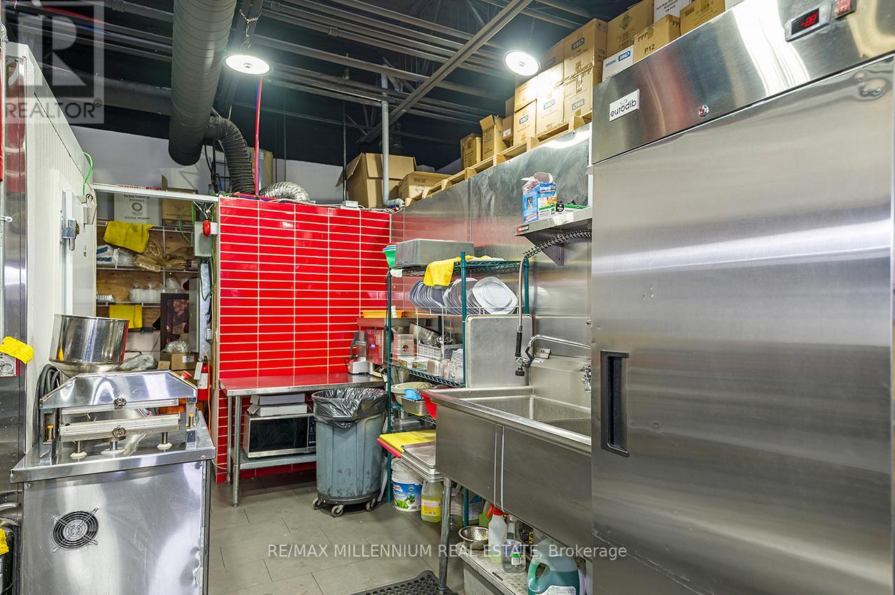 #62 - 3700 Eglinton Avenue, Mississauga, Ontario  L5M 2R9 - Photo 32 - W12813768