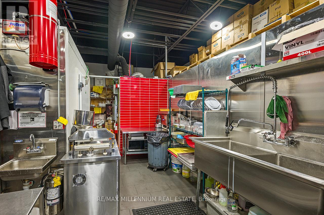 #62 - 3700 Eglinton Avenue, Mississauga, Ontario  L5M 2R9 - Photo 38 - W12813768