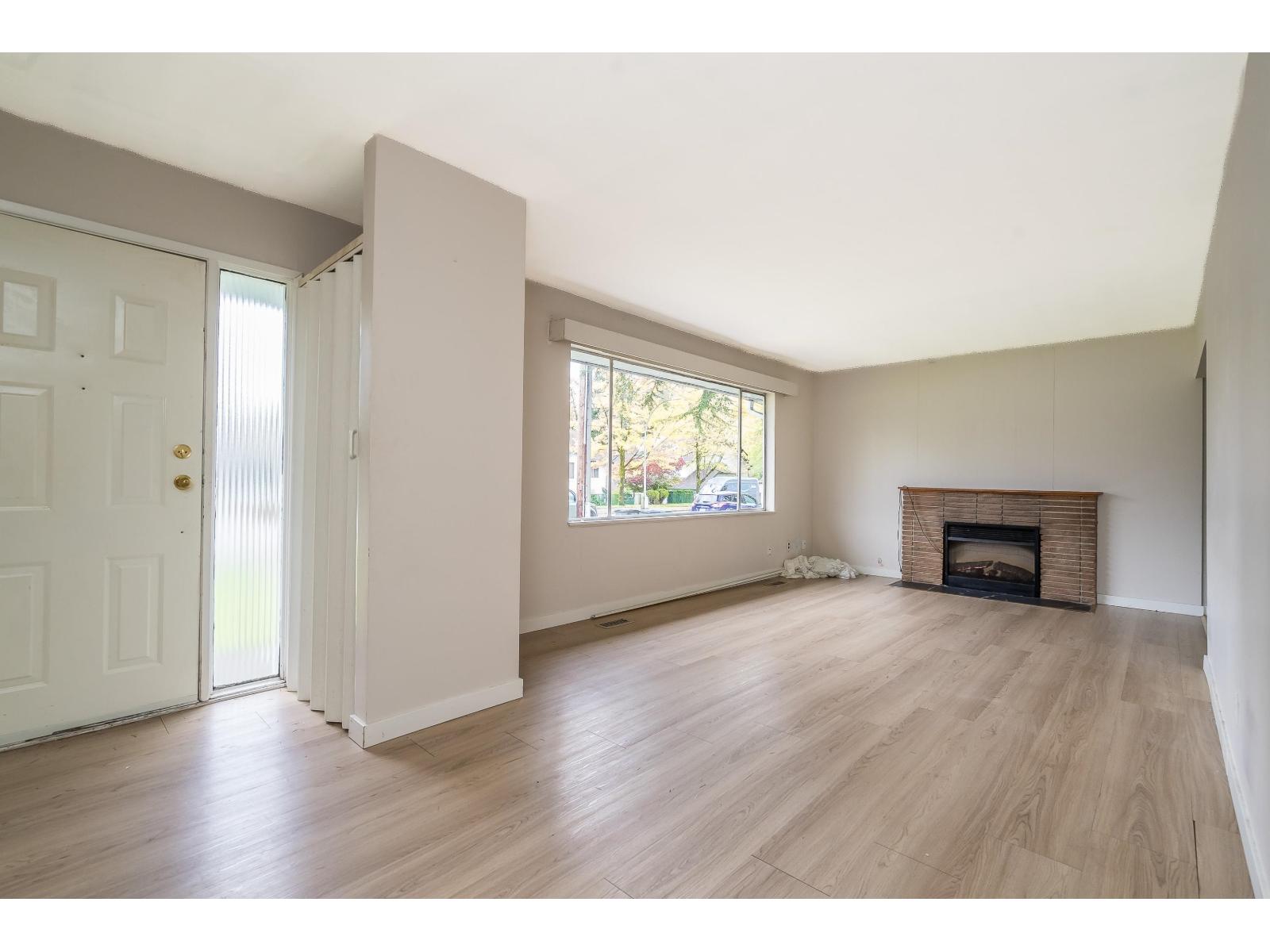 10331 155a Street, Surrey, British Columbia  V3R 4K4 - Photo 5 - R3092794