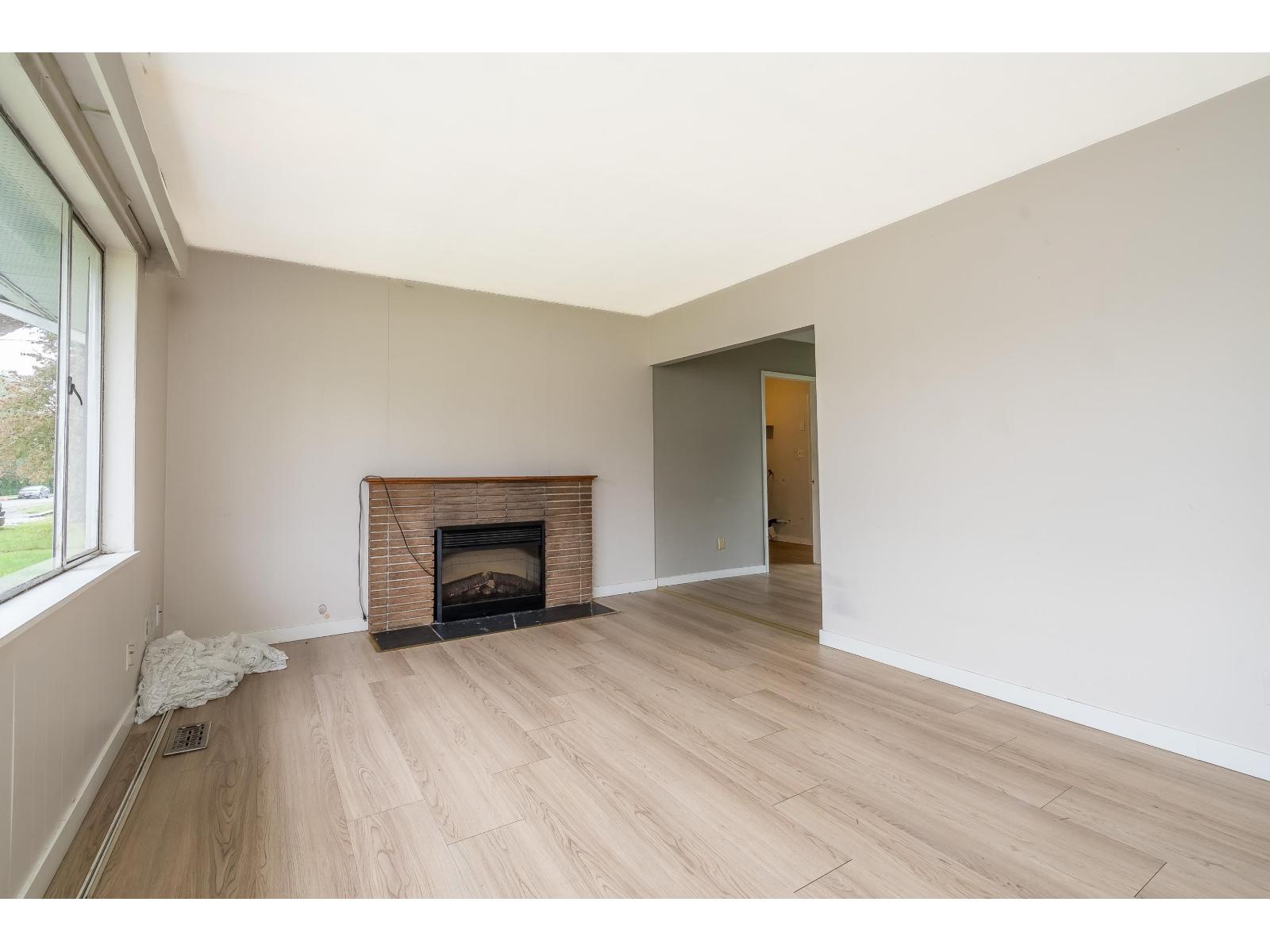 10331 155a Street, Surrey, British Columbia  V3R 4K4 - Photo 8 - R3092794