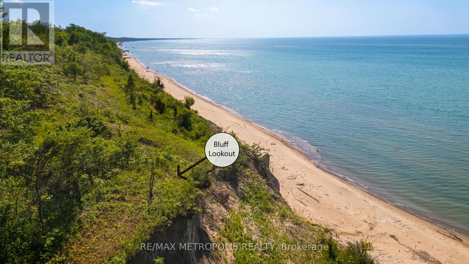 7035 Blue Coast Heights, Plympton-Wyoming, Ontario  N0N 1E0 - Photo 47 - X12813724