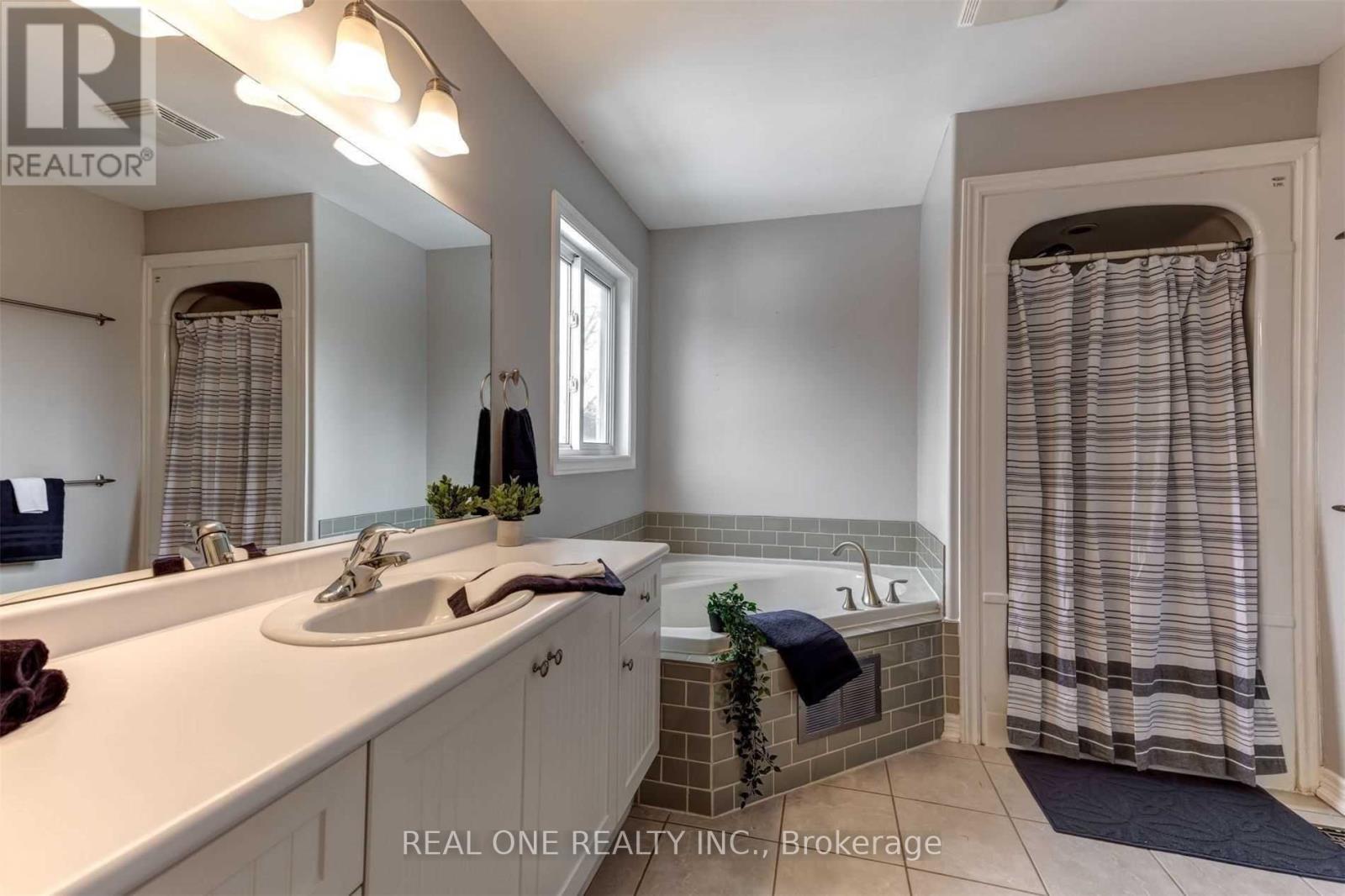 55 Sweetnam Drive, Kawartha Lakes, Ontario  K9V 0A7 - Photo 24 - X12813746