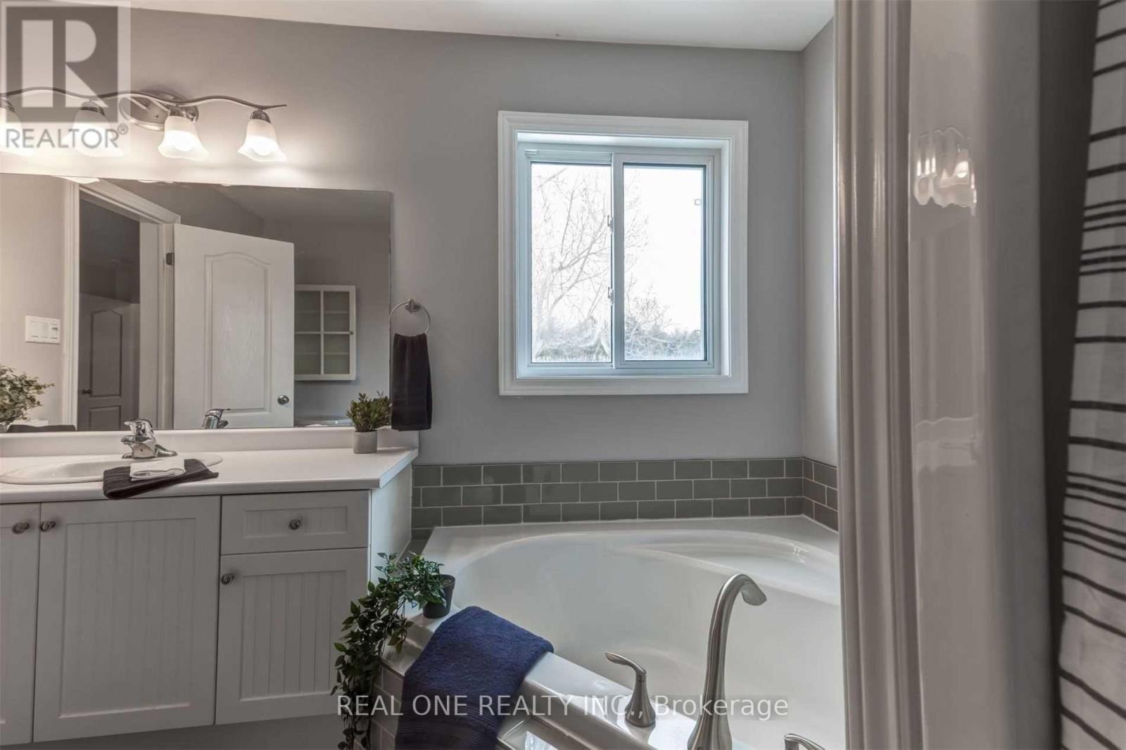 55 Sweetnam Drive, Kawartha Lakes, Ontario  K9V 0A7 - Photo 25 - X12813746