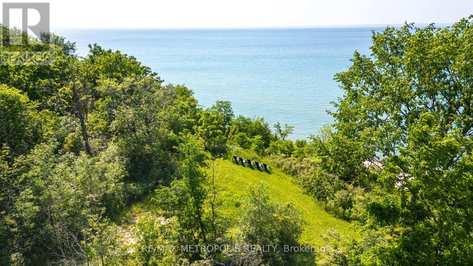 7081 Blue Coast Heights, Plympton-Wyoming, Ontario  N0N 1E0 - Photo 17 - X12813752