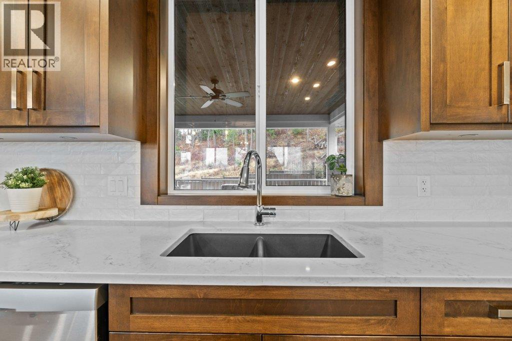 1320 24 Street Se, Salmon Arm, British Columbia  V1E 0E3 - Photo 25 - 10367521