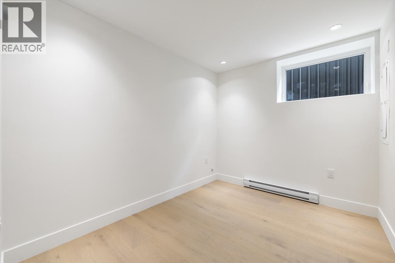 1 366 E 64th Avenue, Vancouver, British Columbia  V5X 2M7 - Photo 11 - R3092756