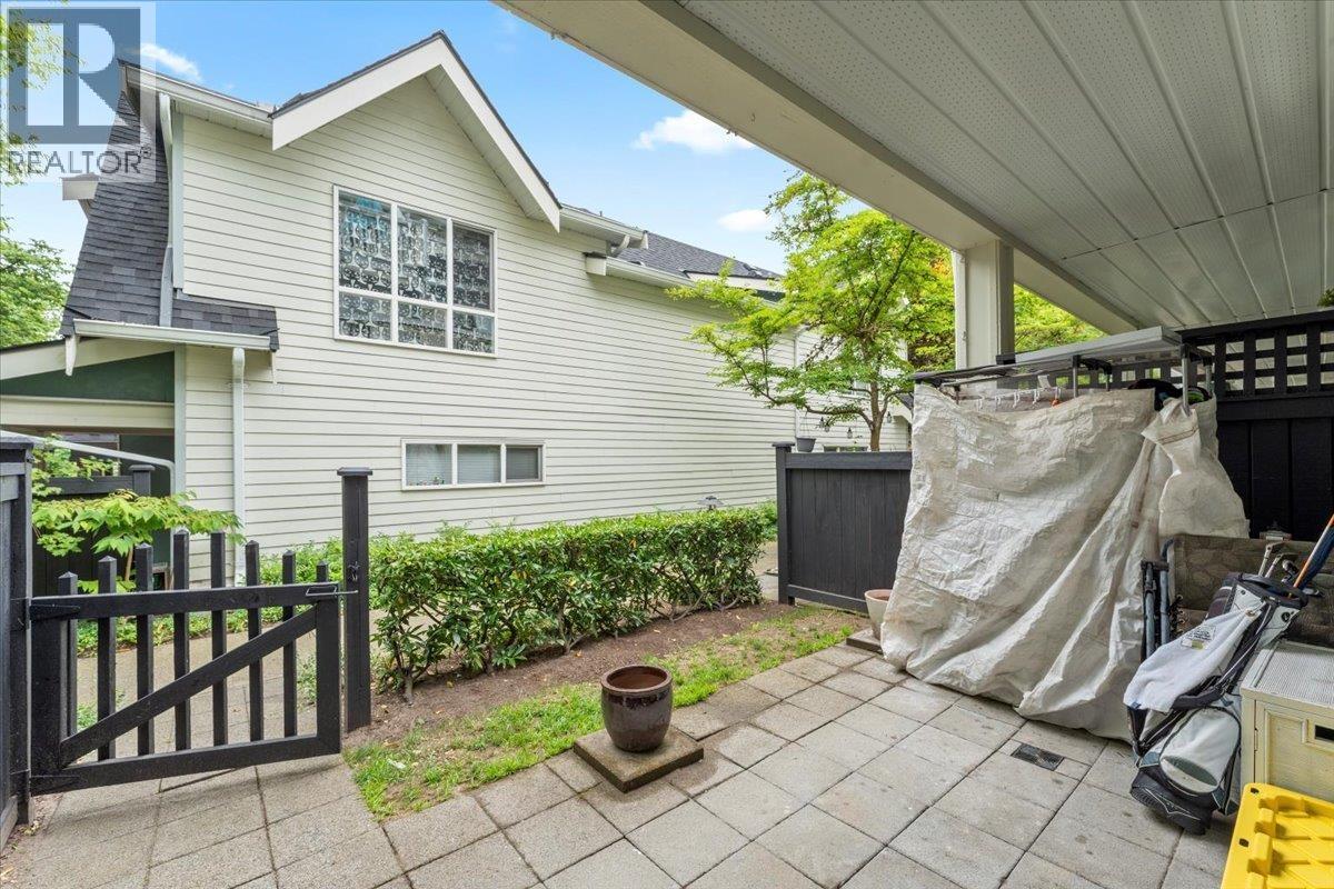 6878 Village Green, Burnaby, British Columbia  V5E 4K9 - Photo 26 - R3092809