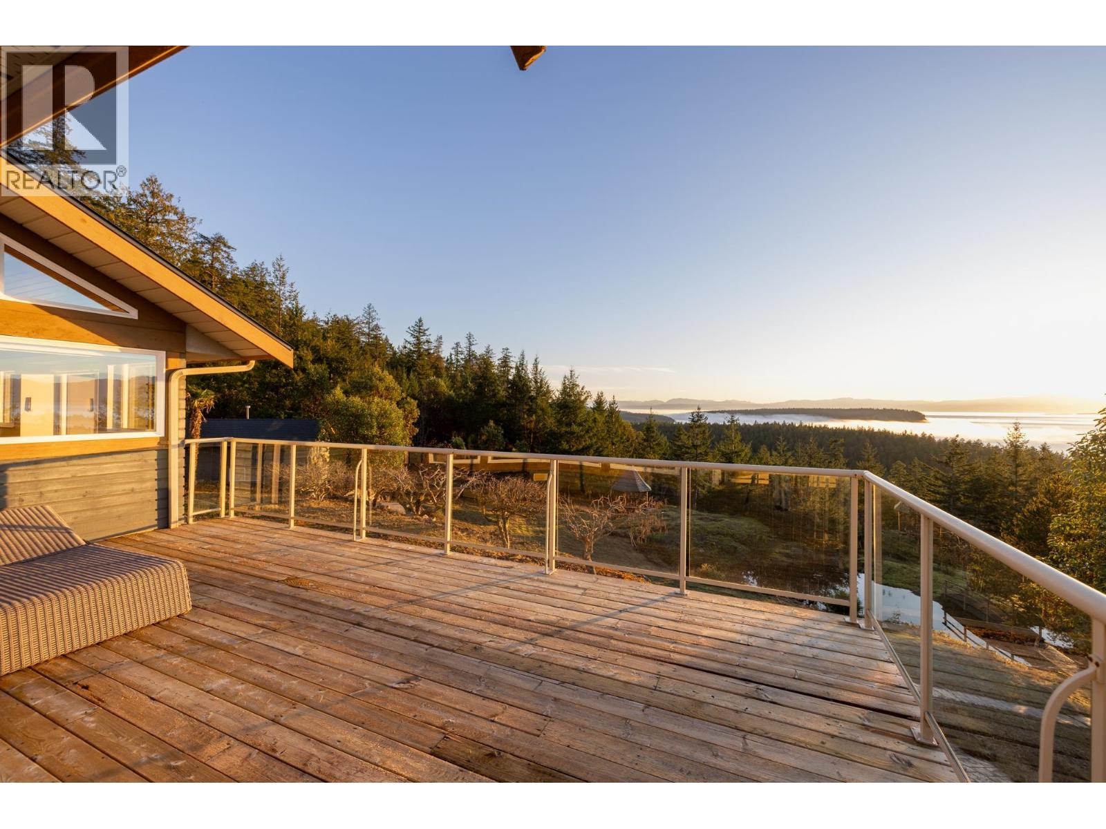 10339 Sunshine Coast Highway, Halfmoon Bay, British Columbia  V7Z 1B7 - Photo 30 - R3092825