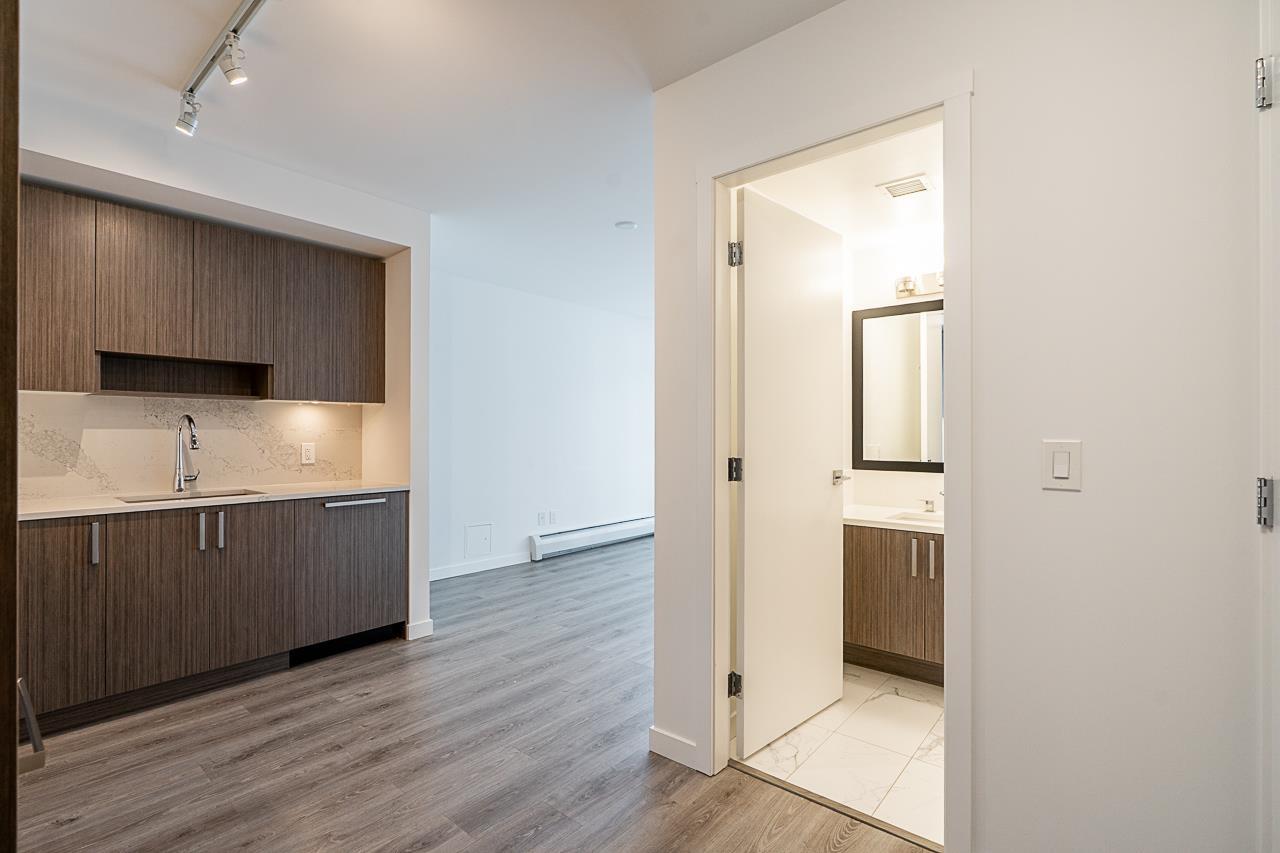 614 13350 Central Avenue, Surrey, British Columbia  V3T 0S1 - Photo 6 - R3055302