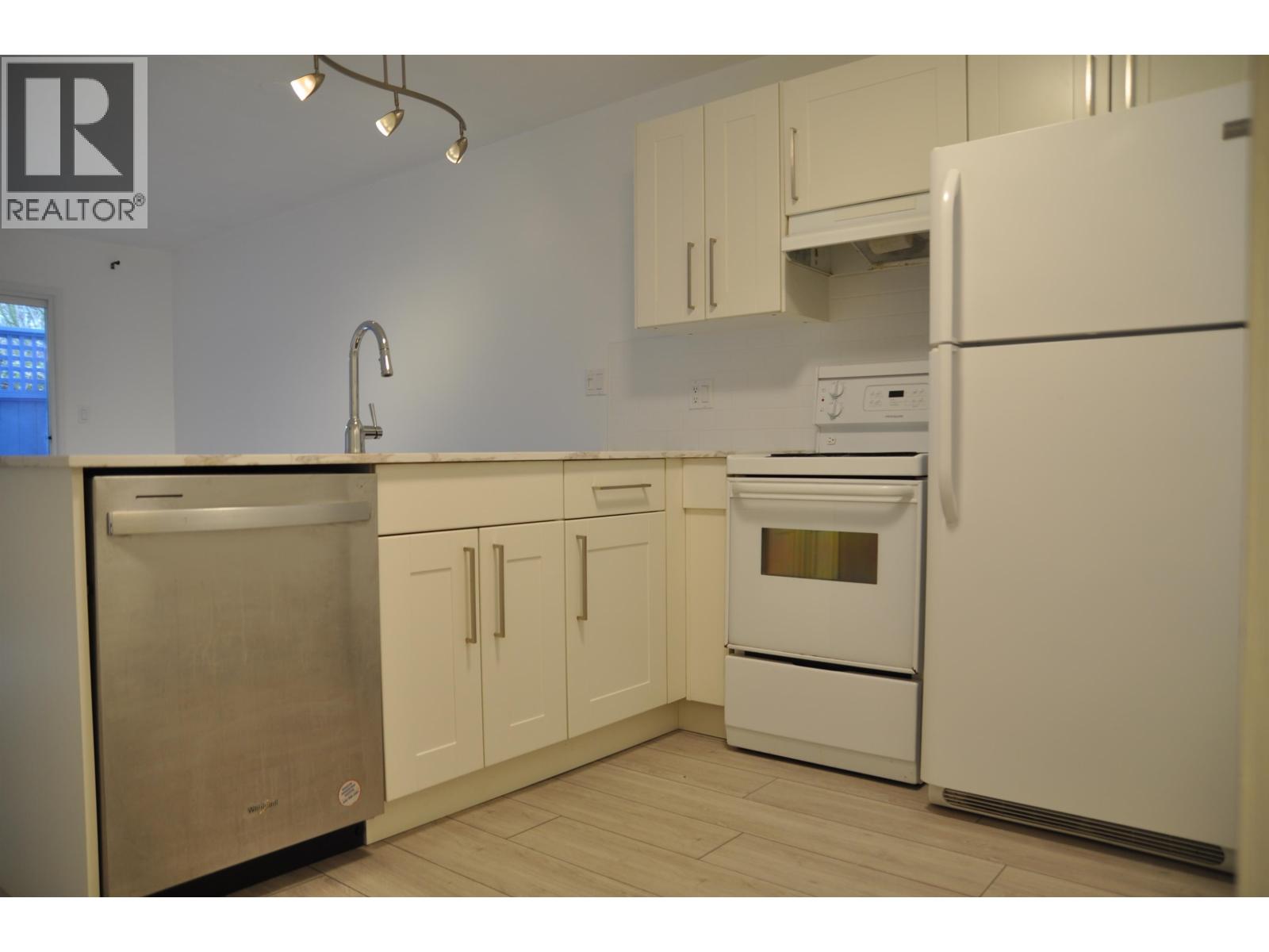 104 2255 Eton Street, Vancouver, British Columbia  V5L 1C9 - Photo 5 - R3091948