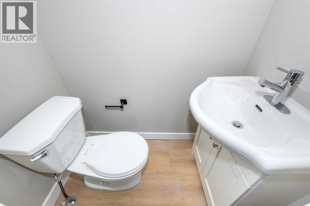 7616 27 Street Se, Calgary, Alberta  T2C 1E7 - Photo 8 - A2284734