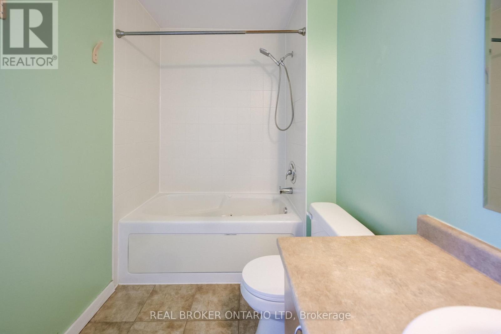 616 - 404 King Street W, Kitchener, Ontario  N2G 1C8 - Photo 21 - X12813832