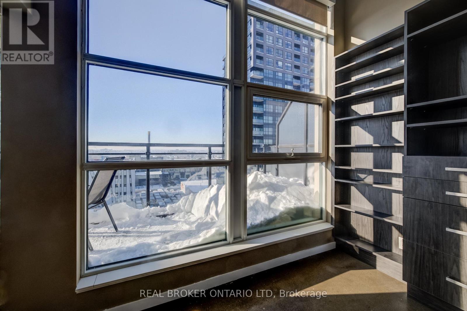 616 - 404 King Street W, Kitchener, Ontario  N2G 1C8 - Photo 3 - X12813832