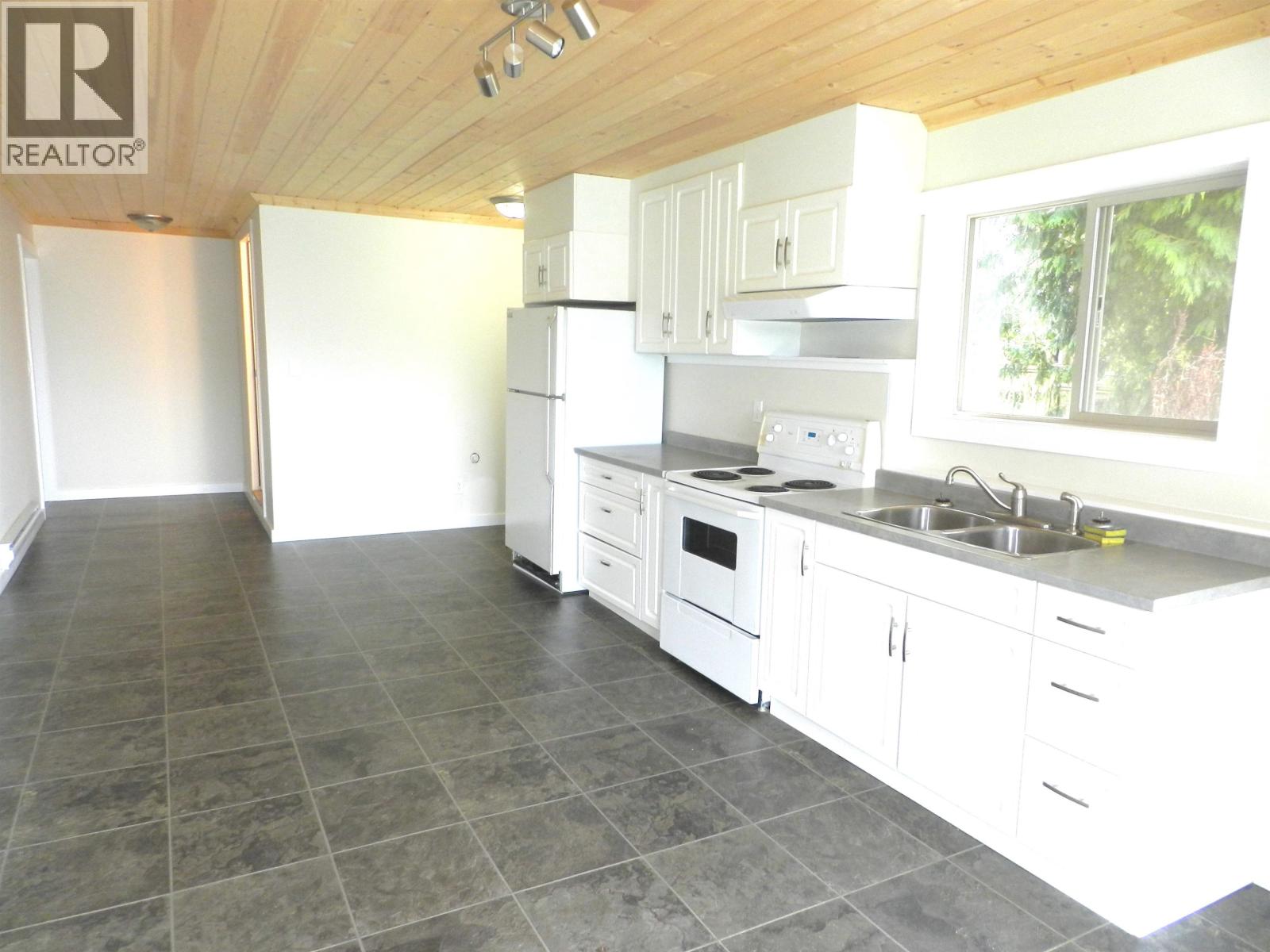 4902 Laurel Avenue, Sechelt, British Columbia  V7Z 0B7 - Photo 31 - R3092041