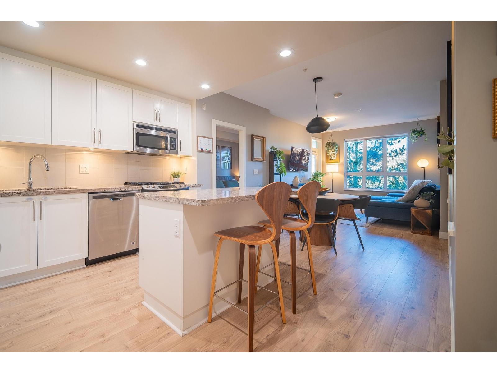 201 15428 31 Avenue, Surrey, British Columbia  V3Z 3W4 - Photo 6 - R3092237