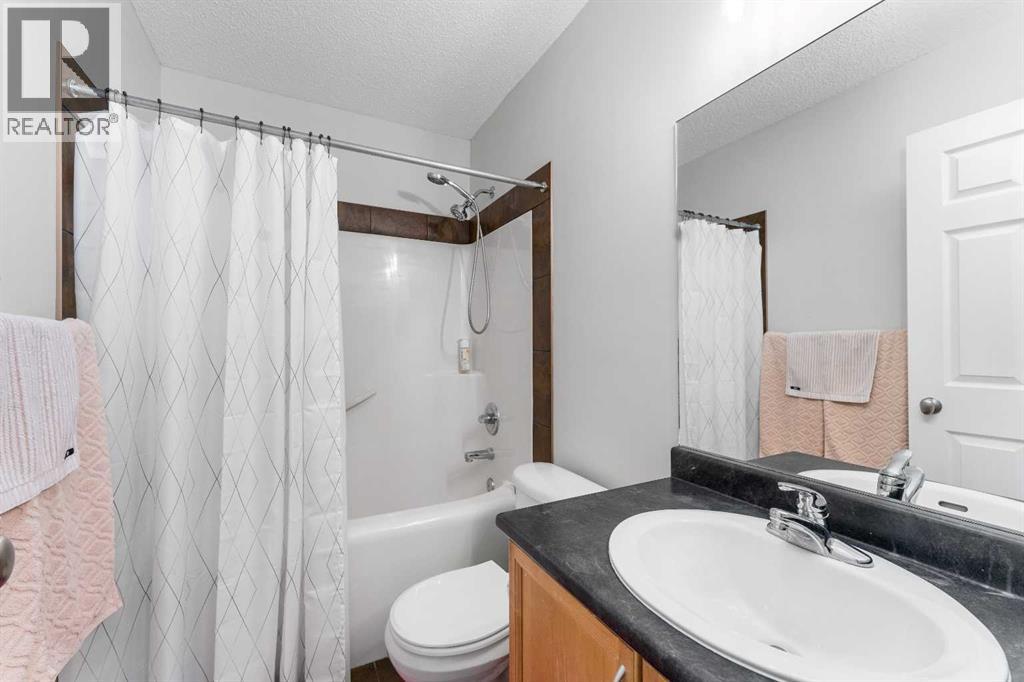 3305 New Brighton Gardens Se, Calgary, Alberta  T2Z 0A2 - Photo 24 - A2285675