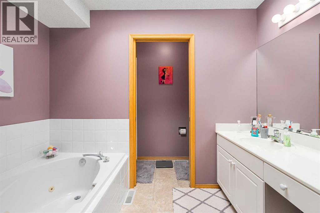 7945 Springbank Boulevard Sw, Calgary, Alberta  T3H 4L9 - Photo 25 - A2287510