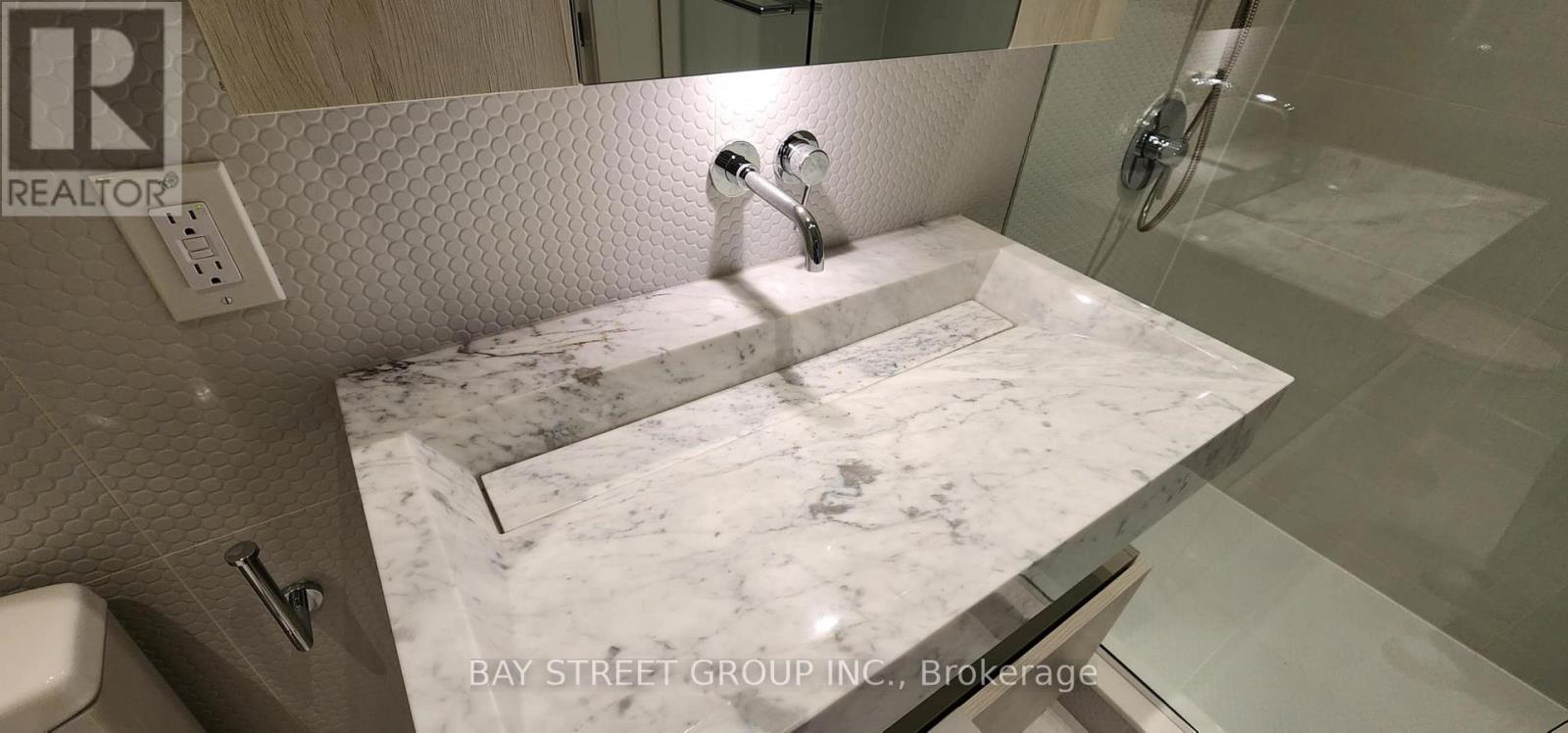 2606 - 11 Yorkville Avenue, Toronto, Ontario  M4W 0B7 - Photo 17 - C12813794