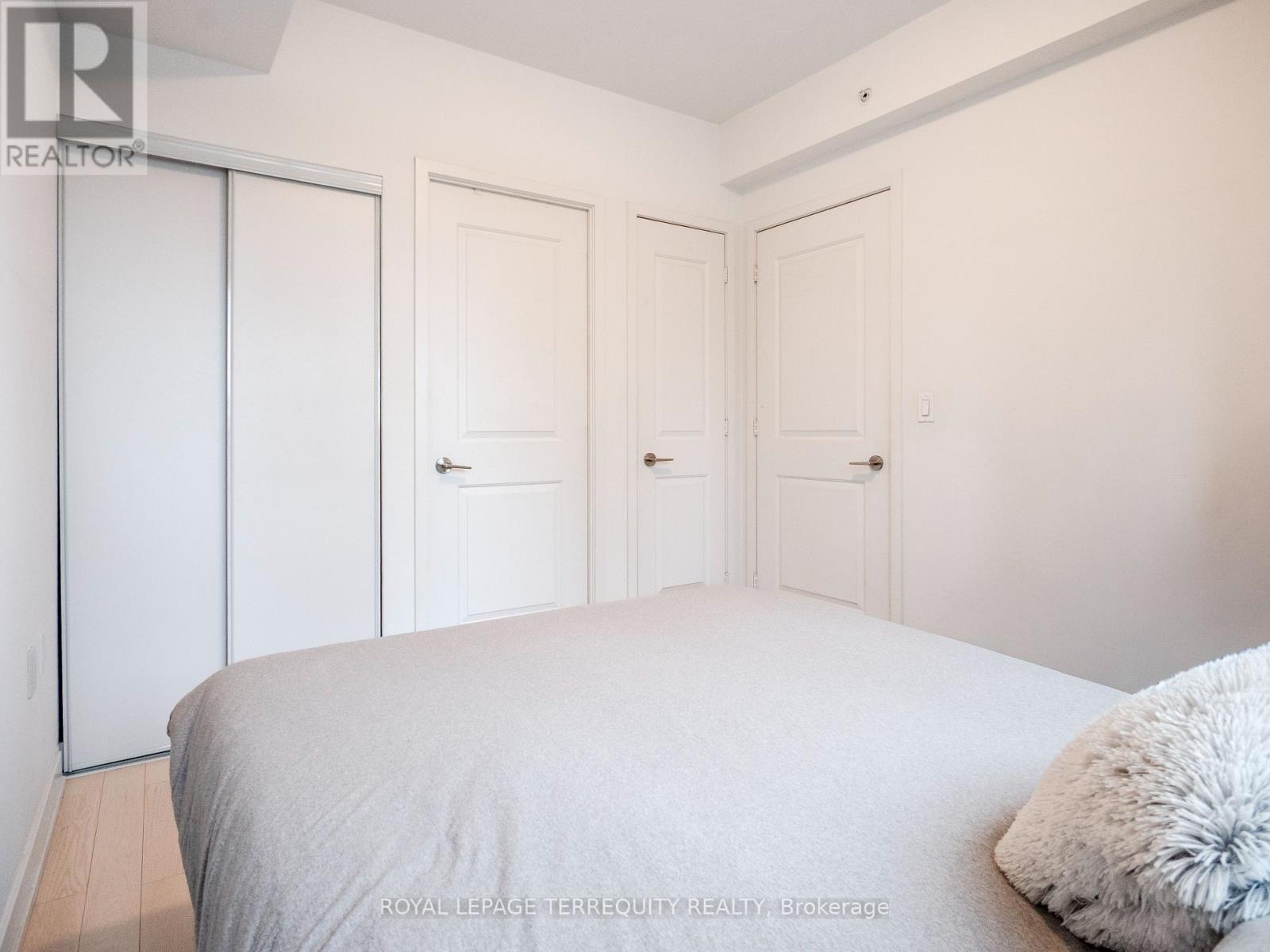 1009 - 1 The Esplanade, Toronto, Ontario  M5E 0A8 - Photo 22 - C12813830