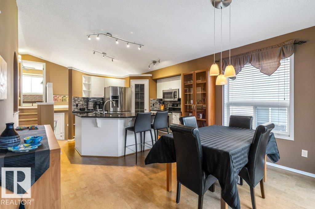 1916 Kramer Wy Nw, Edmonton, Alberta  T6L 6Z7 - Photo 13 - E4473453