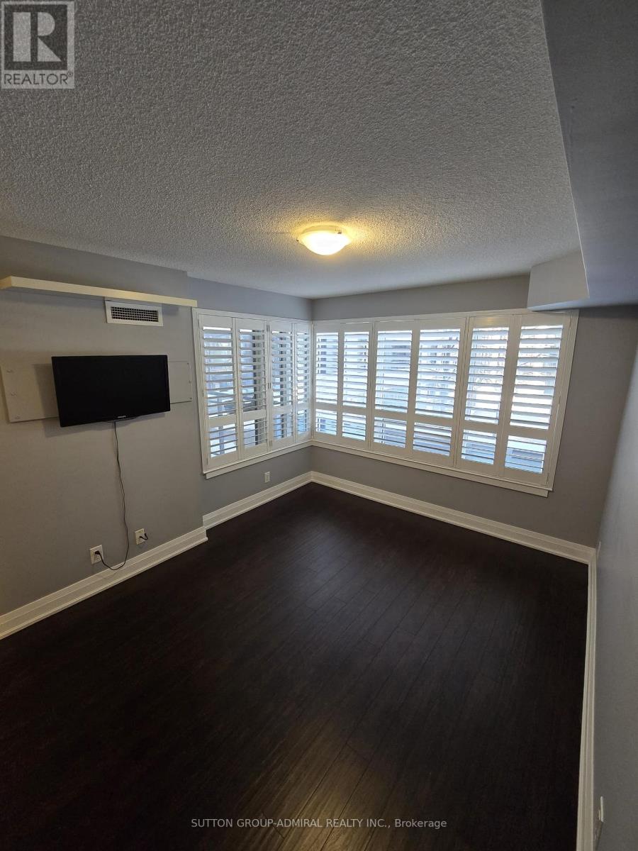 202 - 1060 Sheppard Avenue W, Toronto, Ontario  M3J 0G7 - Photo 13 - W12813838