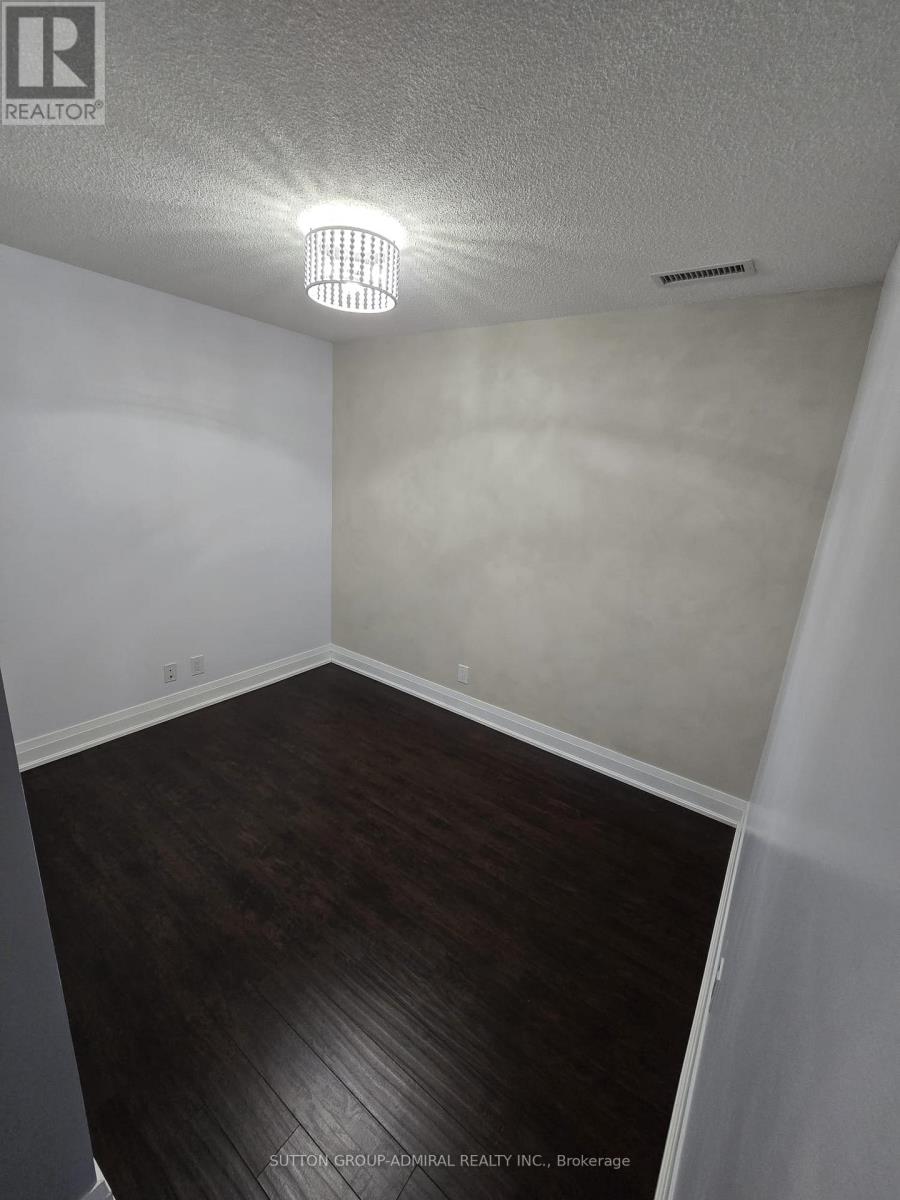 202 - 1060 Sheppard Avenue W, Toronto, Ontario  M3J 0G7 - Photo 18 - W12813838