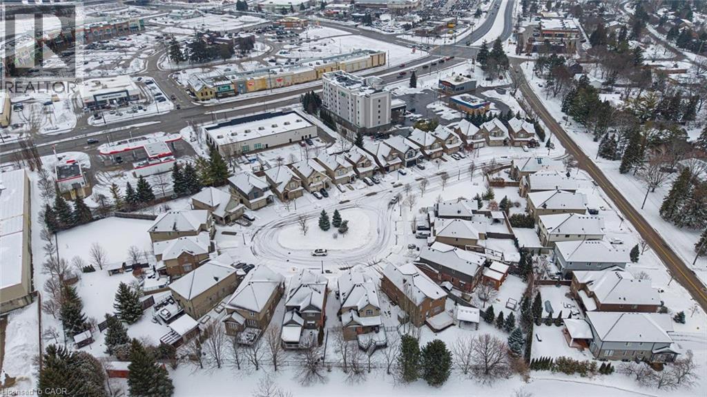 941 Pioneer Grove Court, Kitchener, Ontario  N2P 0B2 - Photo 4 - 40806897