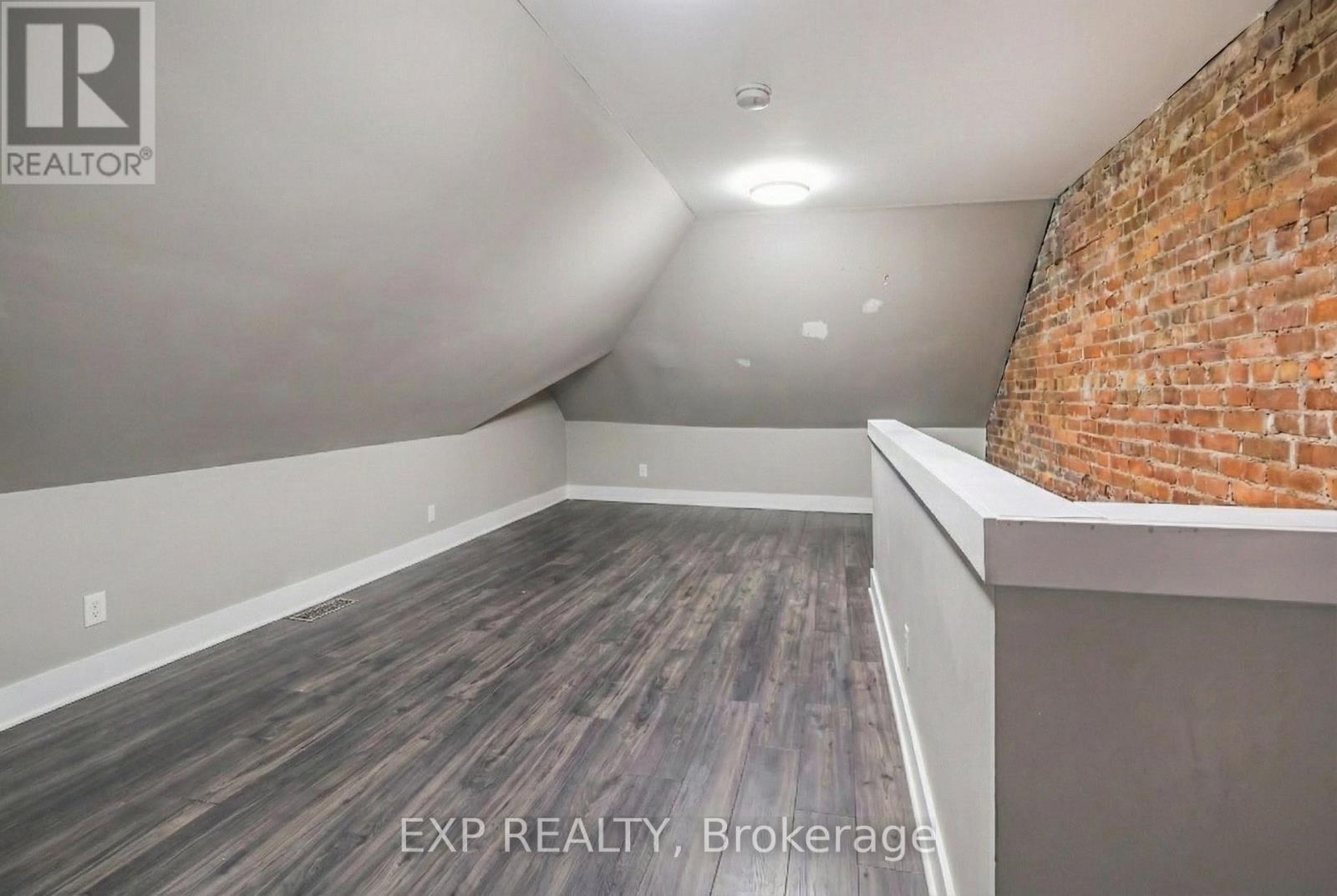 27 Ashley Street, Hamilton, Ontario  L8L 5S5 - Photo 18 - X12813836