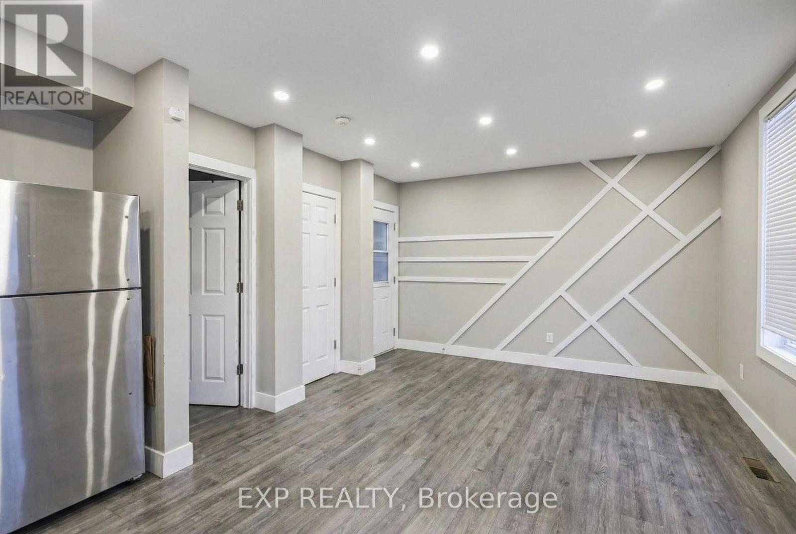 27 Ashley Street, Hamilton, Ontario  L8L 5S5 - Photo 7 - X12813836