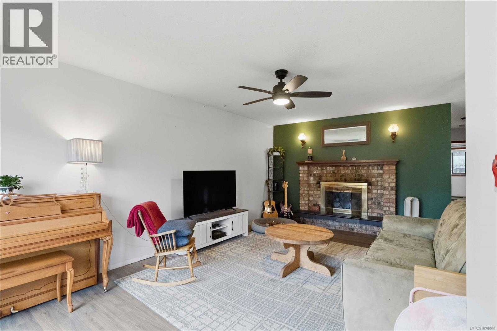 2629 Sooke Rd, Langford, British Columbia  V9B 1Y3 - Photo 6 - 1025669