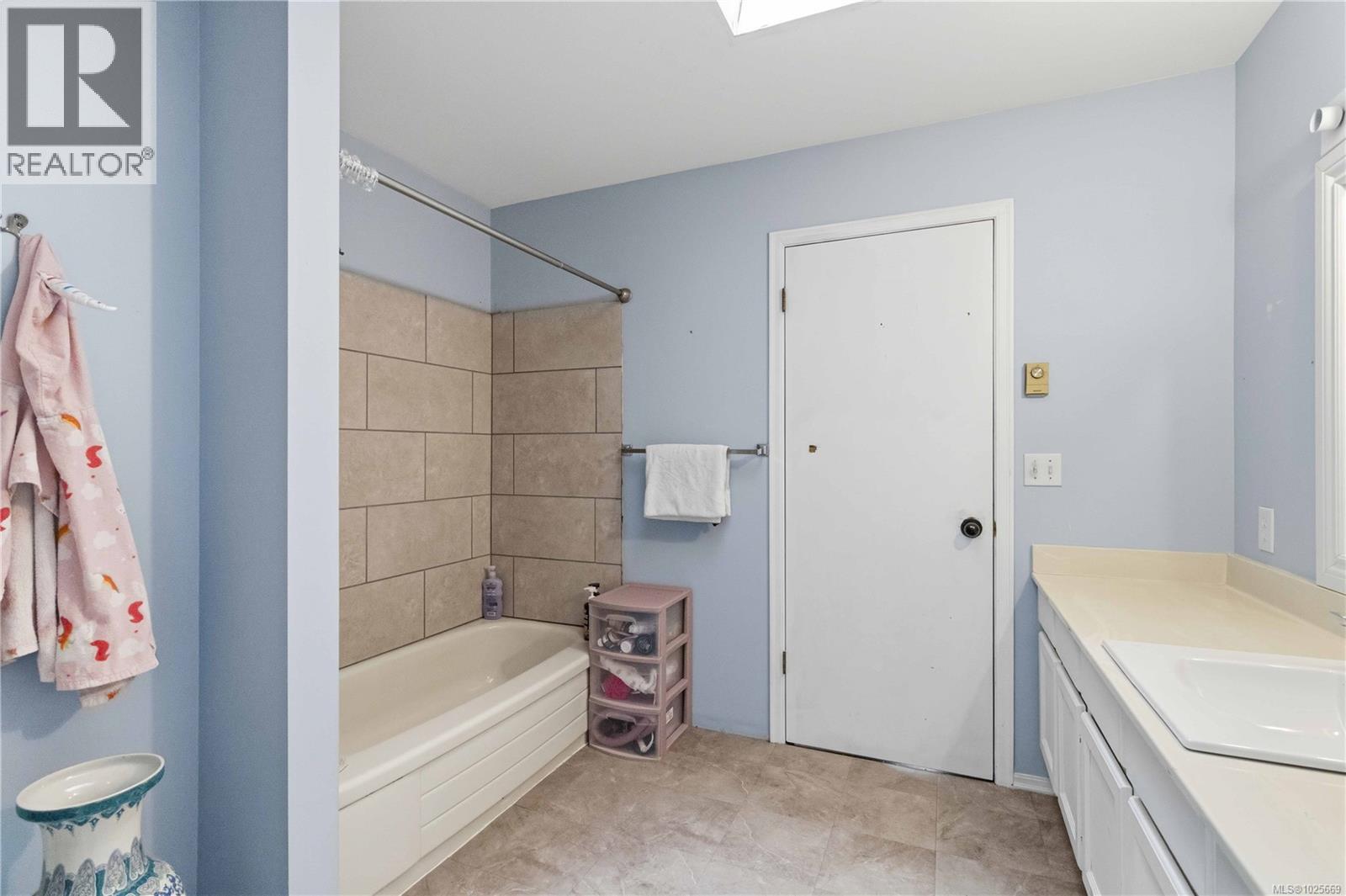 2629 Sooke Rd, Langford, British Columbia  V9B 1Y3 - Photo 17 - 1025669