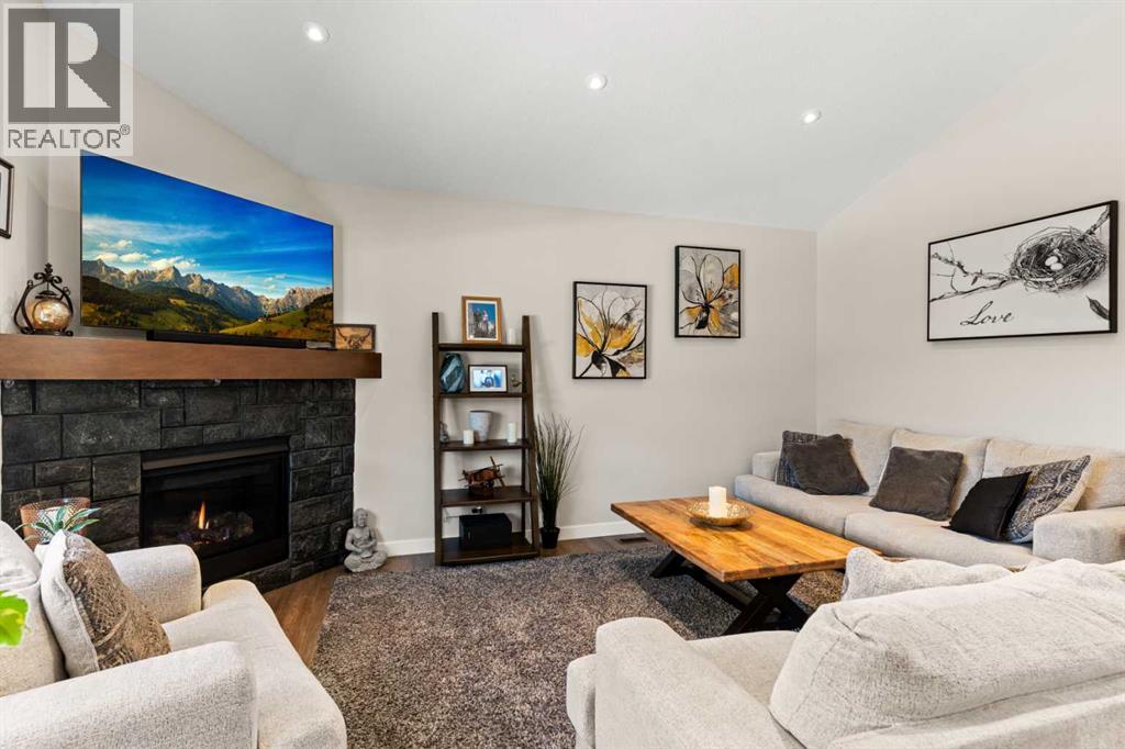 18 Drake Landing Street, Okotoks, Alberta  T1S 0P7 - Photo 6 - A2282904