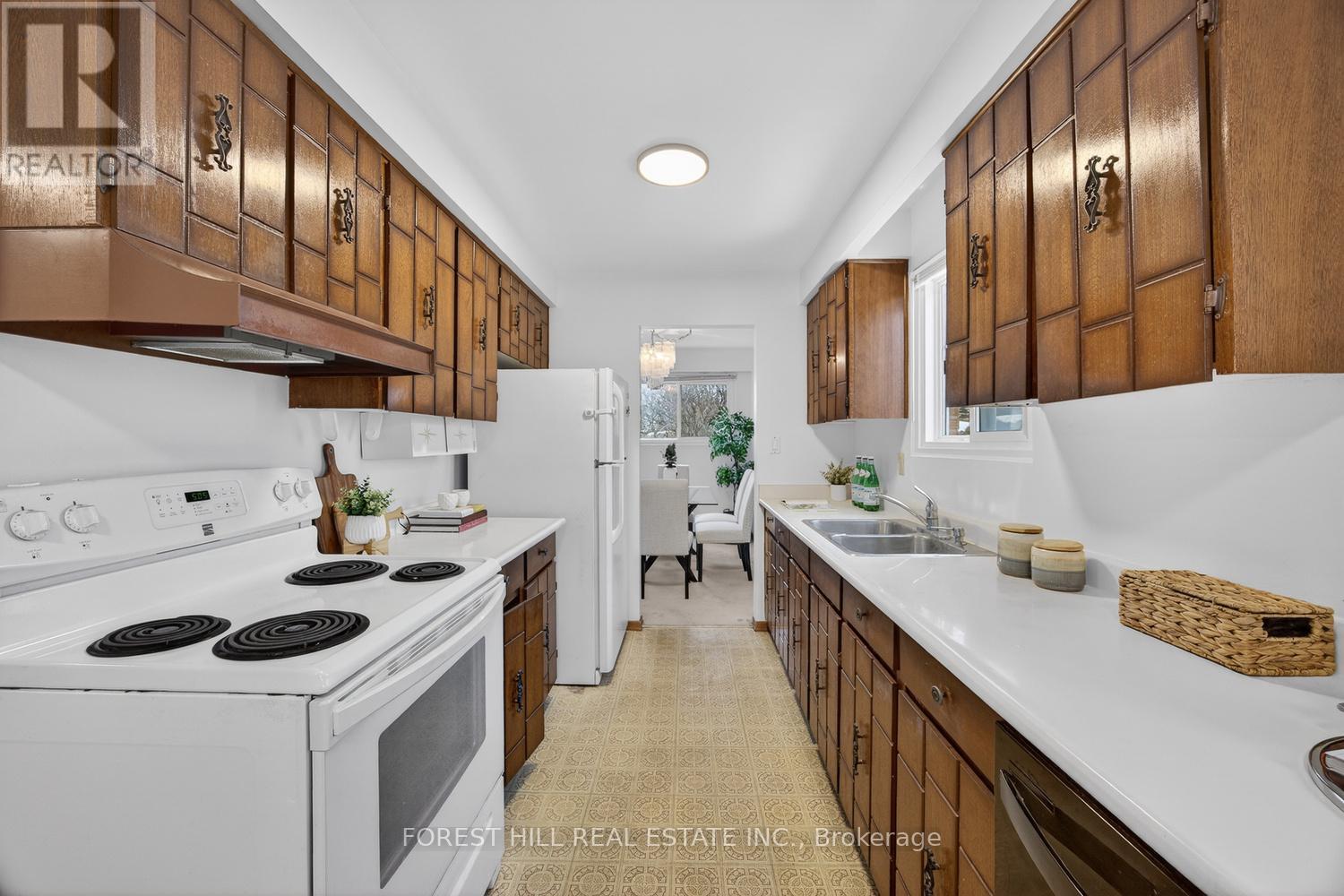 401 Cherokee Boulevard, Toronto, Ontario  M2H 2X1 - Photo 16 - C12810774