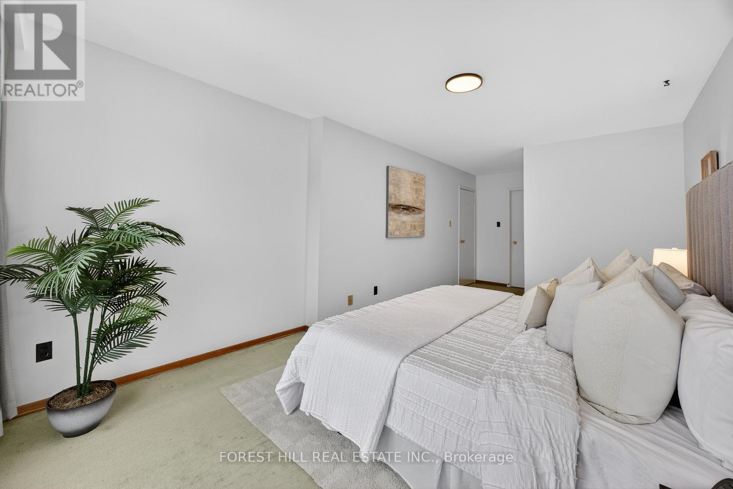 401 Cherokee Boulevard, Toronto, Ontario  M2H 2X1 - Photo 25 - C12810774