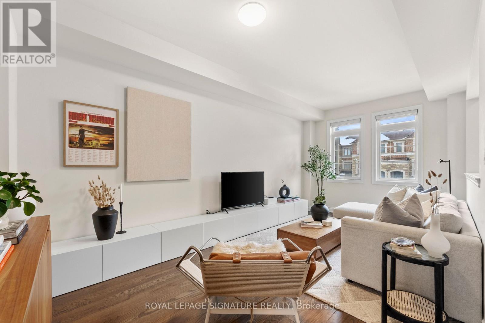 71 Farooq Boulevard, Vaughan, Ontario  L4H 4P3 - Photo 4 - N12813842