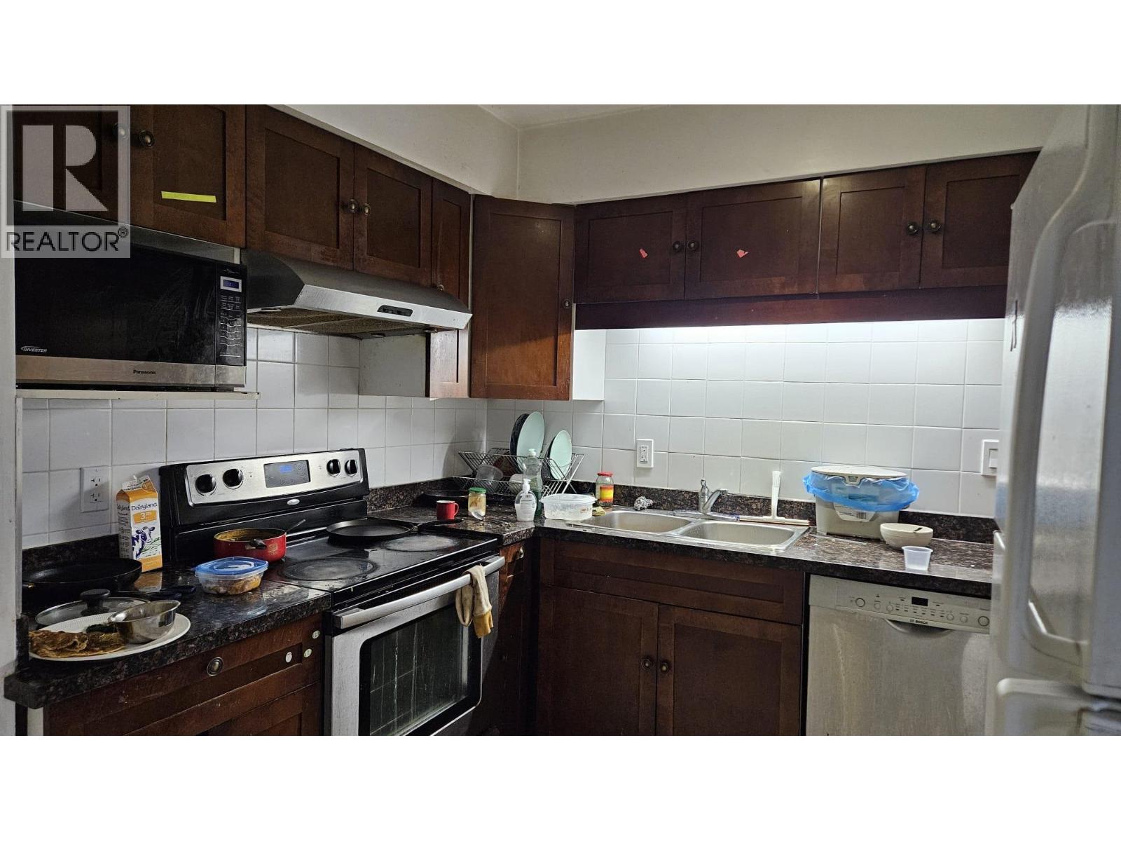 156 W 62nd Avenue, Vancouver, British Columbia  V5X 2E1 - Photo 2 - R3050031