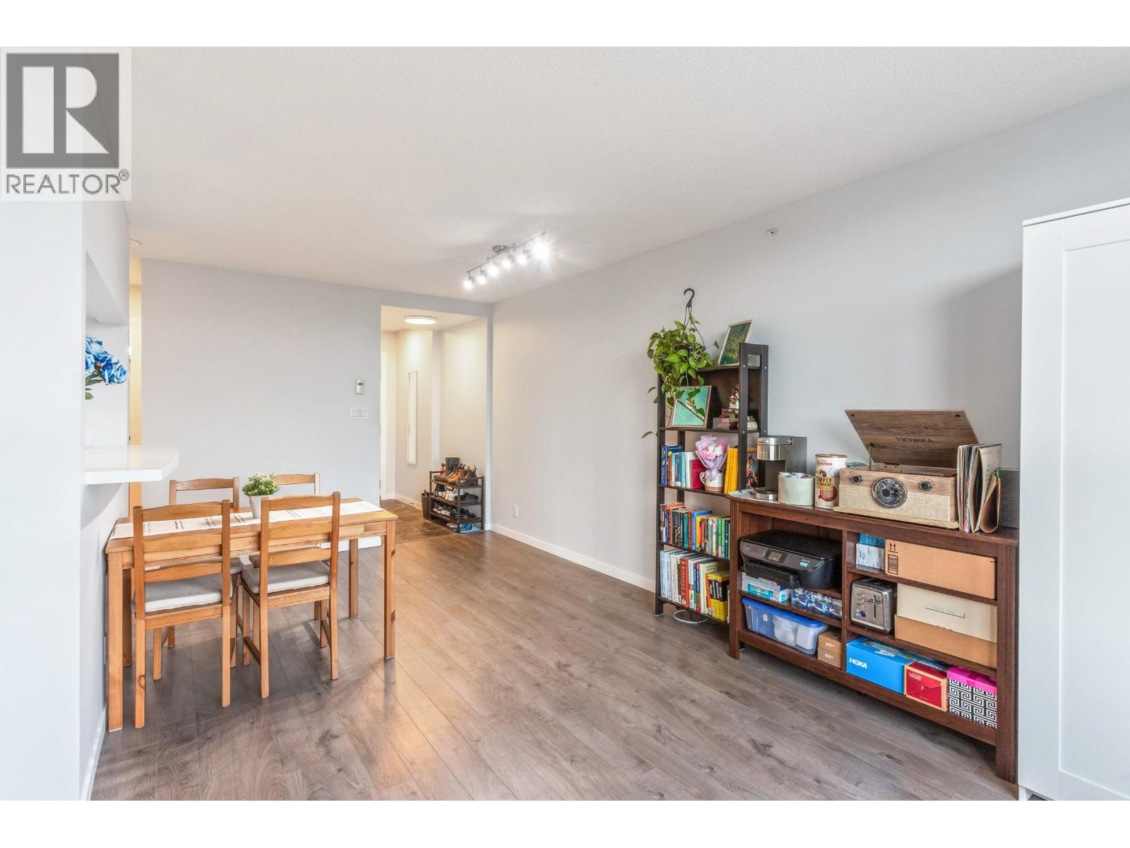 1101 3663 Crowley Drive, Vancouver, British Columbia  V5R 6H4 - Photo 5 - R3092401