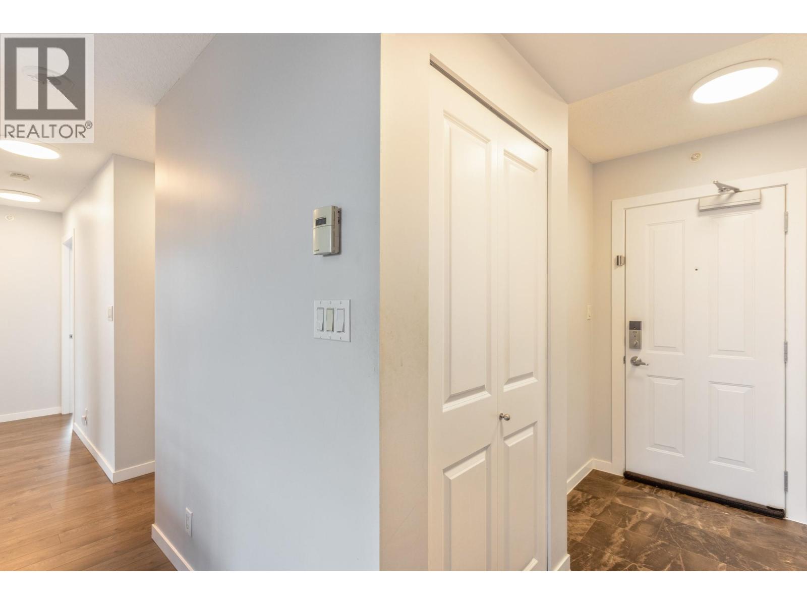 1101 3663 Crowley Drive, Vancouver, British Columbia  V5R 6H4 - Photo 17 - R3092401