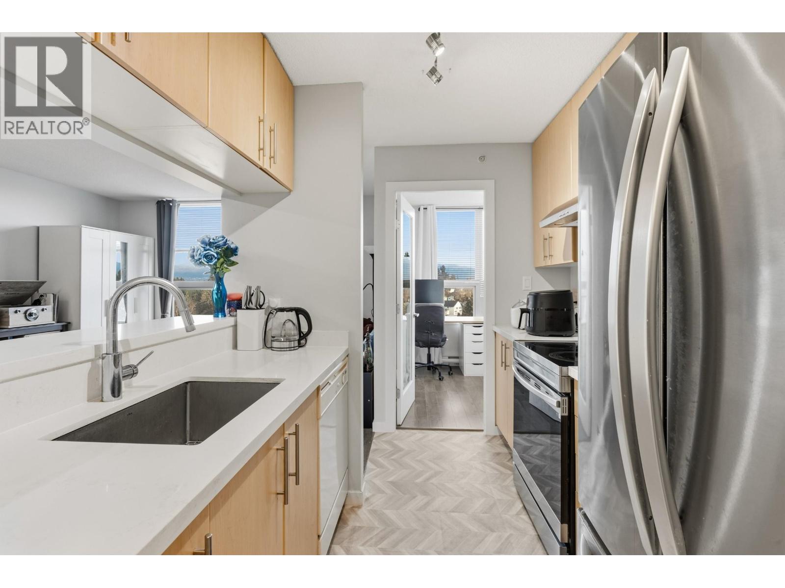 1101 3663 Crowley Drive, Vancouver, British Columbia  V5R 6H4 - Photo 9 - R3092401