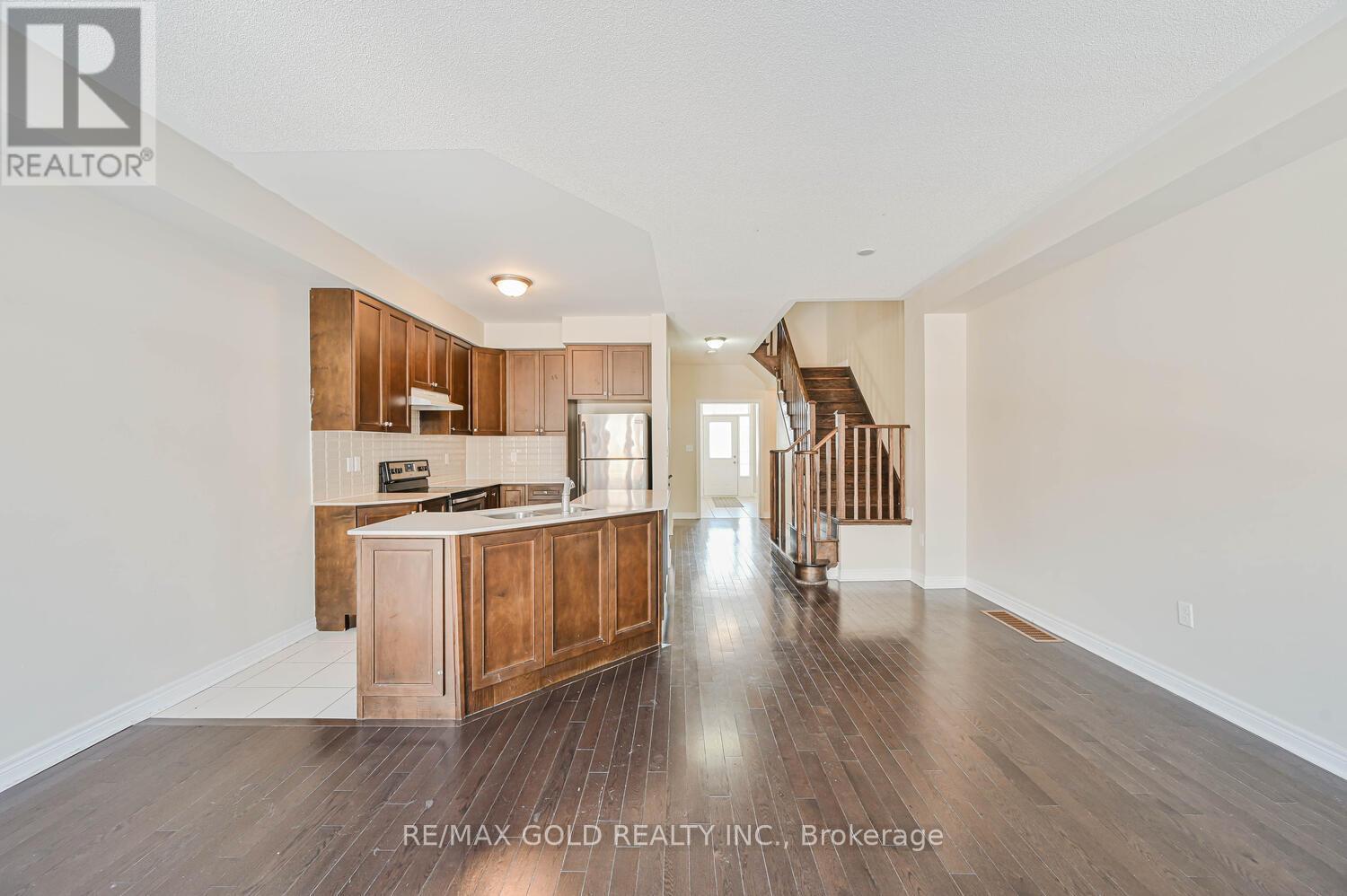 53 Finegan Circle, Brampton, Ontario  L7A 4Z8 - Photo 12 - W12730766