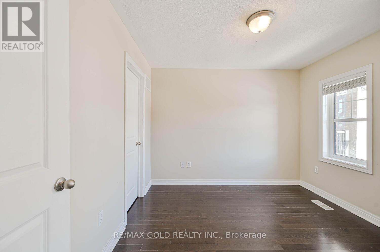 53 Finegan Circle, Brampton, Ontario  L7A 4Z8 - Photo 21 - W12730766