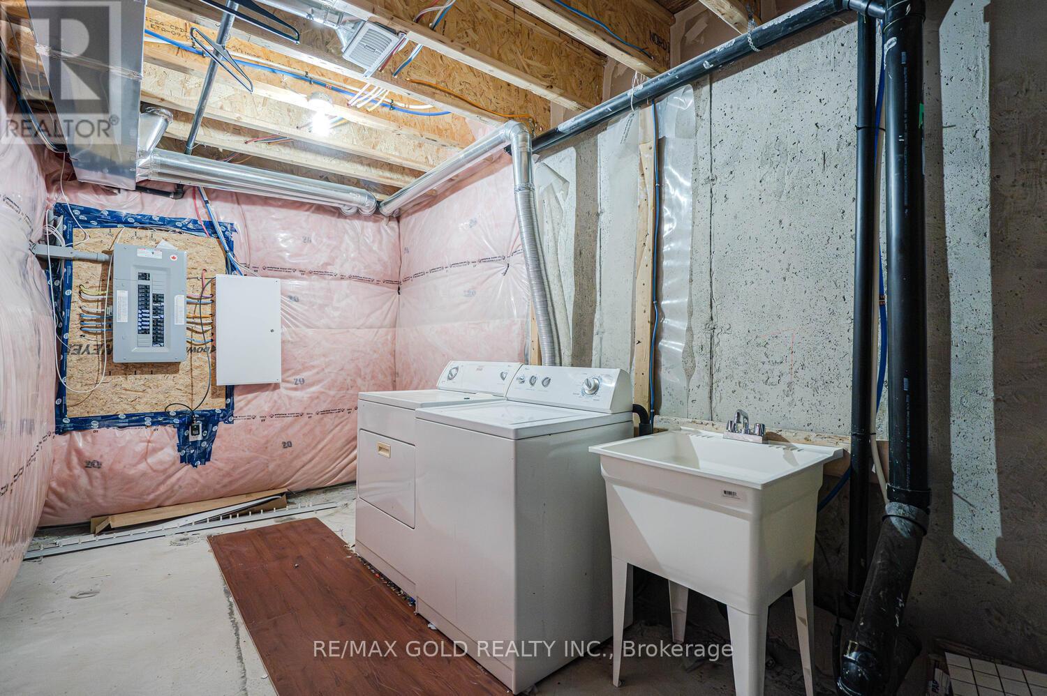 53 Finegan Circle, Brampton, Ontario  L7A 4Z8 - Photo 40 - W12730766