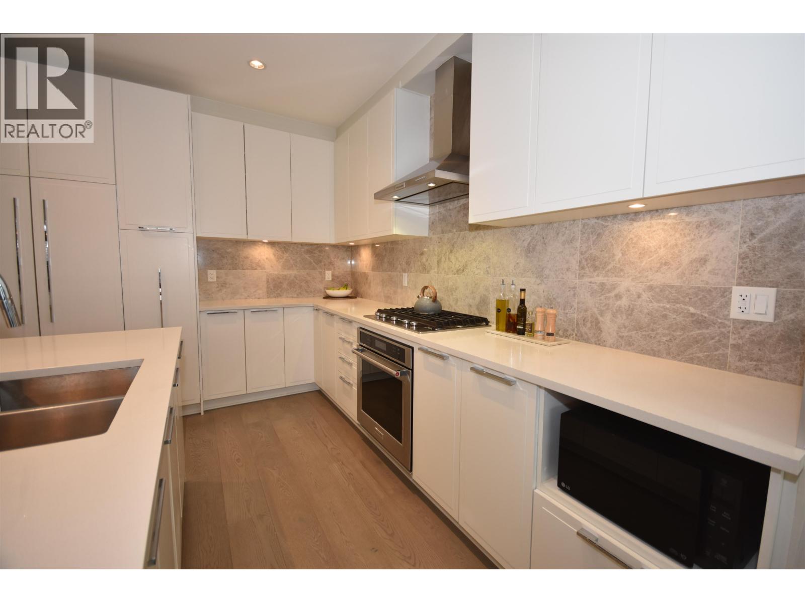 229 5535 Admiral Way, Delta, British Columbia  V4K 0E3 - Photo 5 - R3092867