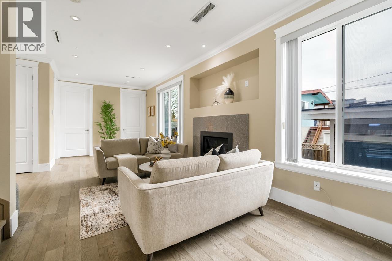 5828 Quebec Street, Vancouver, British Columbia  V5W 2N9 - Photo 5 - R3092860